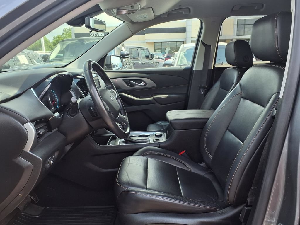 Used 2020 Chevrolet Traverse RS FWD image 17