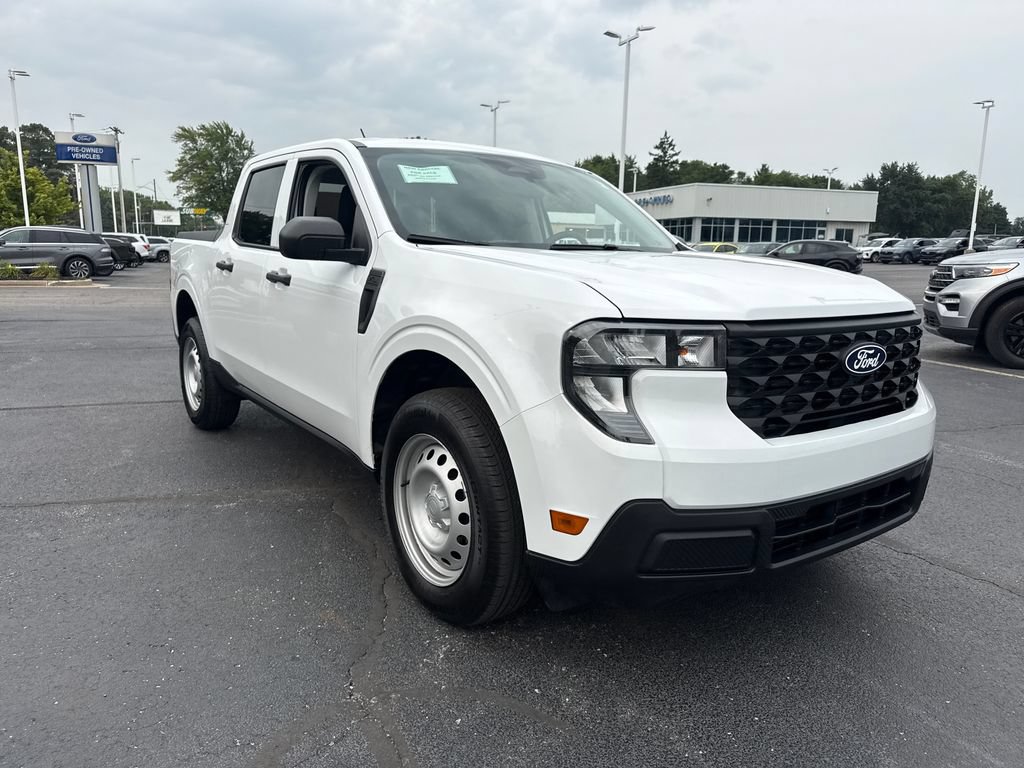 Used 2025 Ford Maverick XL FWD image 4