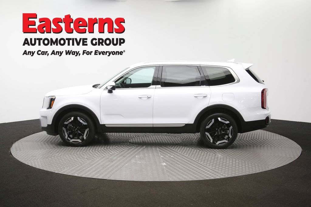 Used 2023 Kia Telluride S FWD image 62