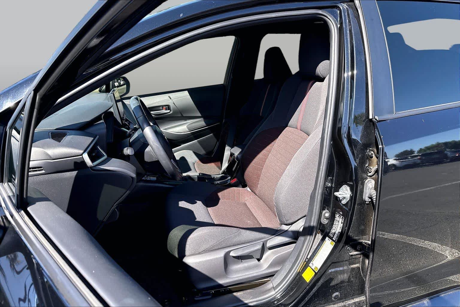 Certified 2024 Toyota Corolla SE w/ SE Premium Package FWD image 7