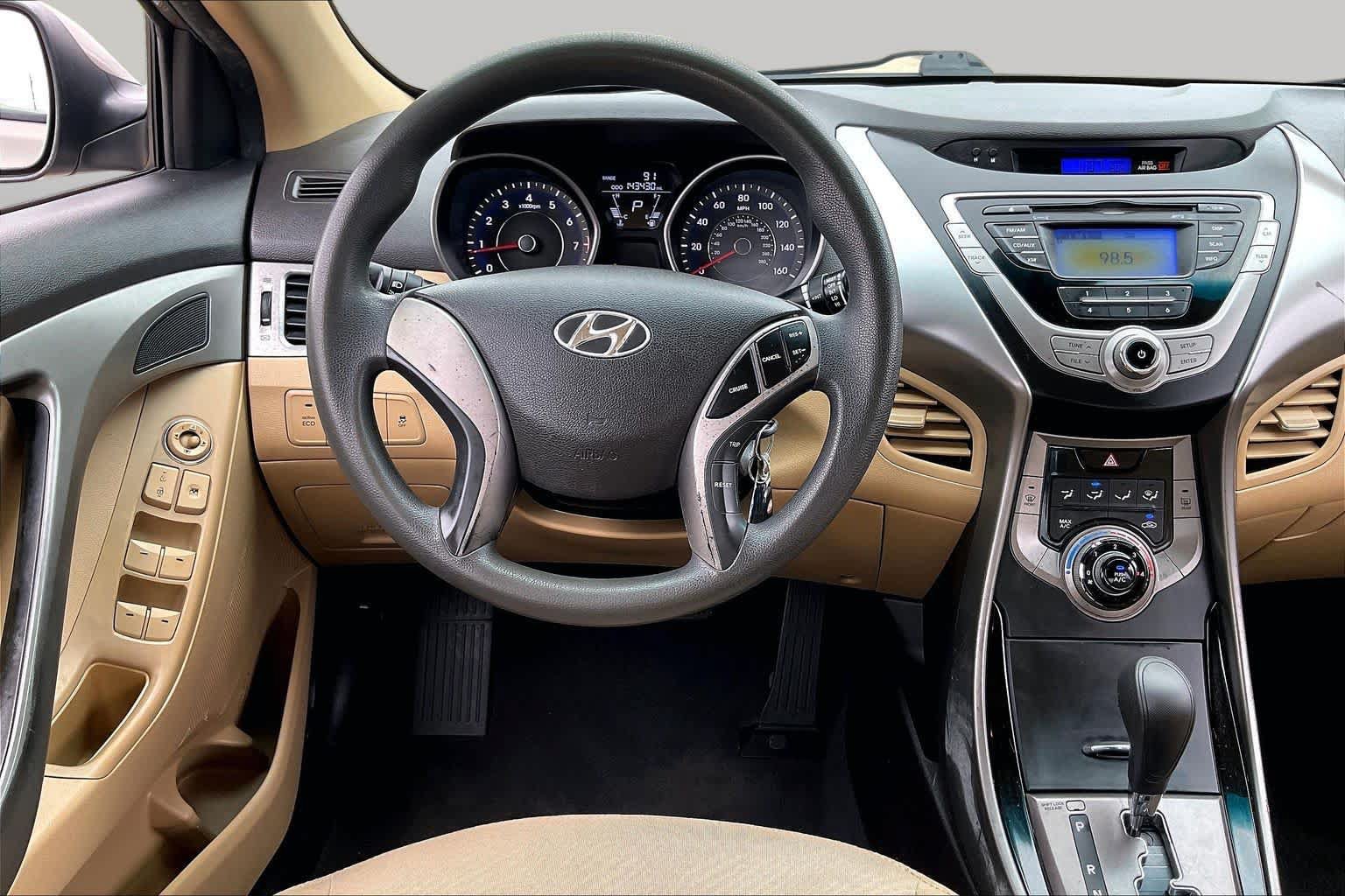Used 2013 Hyundai Elantra GLS FWD image 6