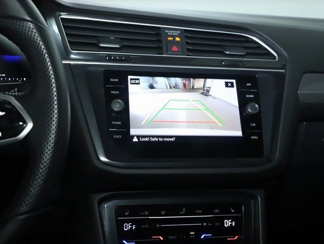 Used 2024 Volkswagen Tiguan SE R-Line AWD/4WD image 32