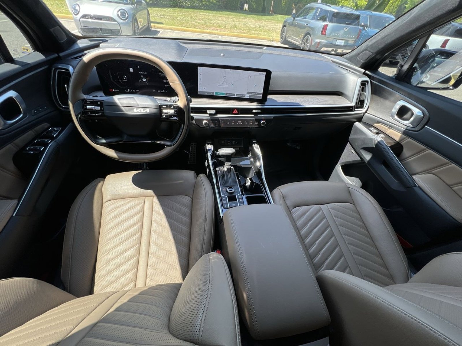 Used 2026 Kia Sorento SX Prestige w/ Olive Brown Leather Package AWD/4WD image 2