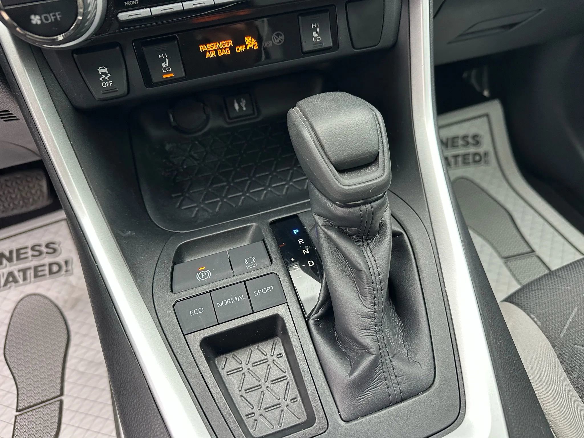 Used 2019 Toyota RAV4 XLE w/ Convenience Package image 27