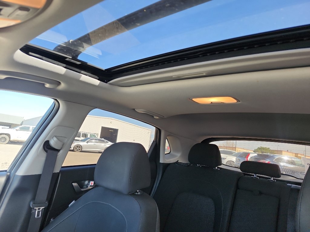 Used 2023 Hyundai Kona SEL w/ Convenience Package image 20