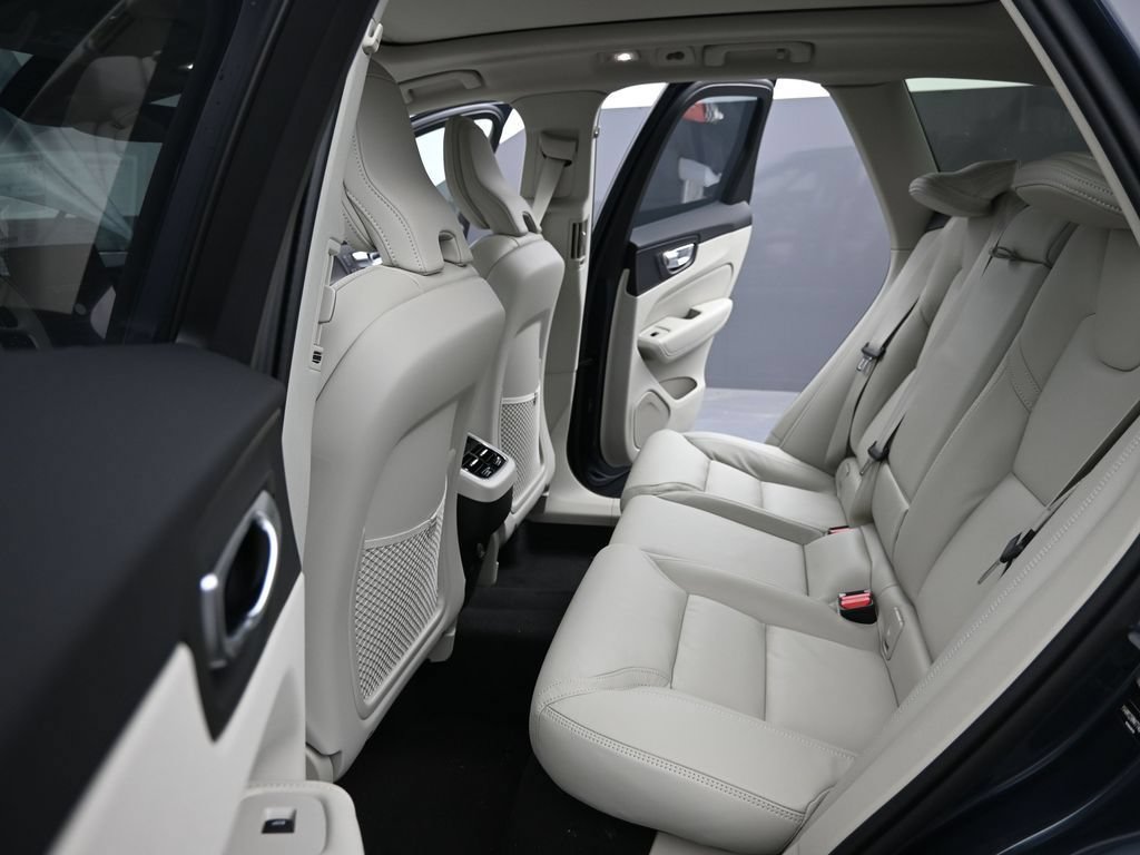 New 2026 Volvo XC60 B5 Ultra w/ Protection Package Premier AWD/4WD image 21