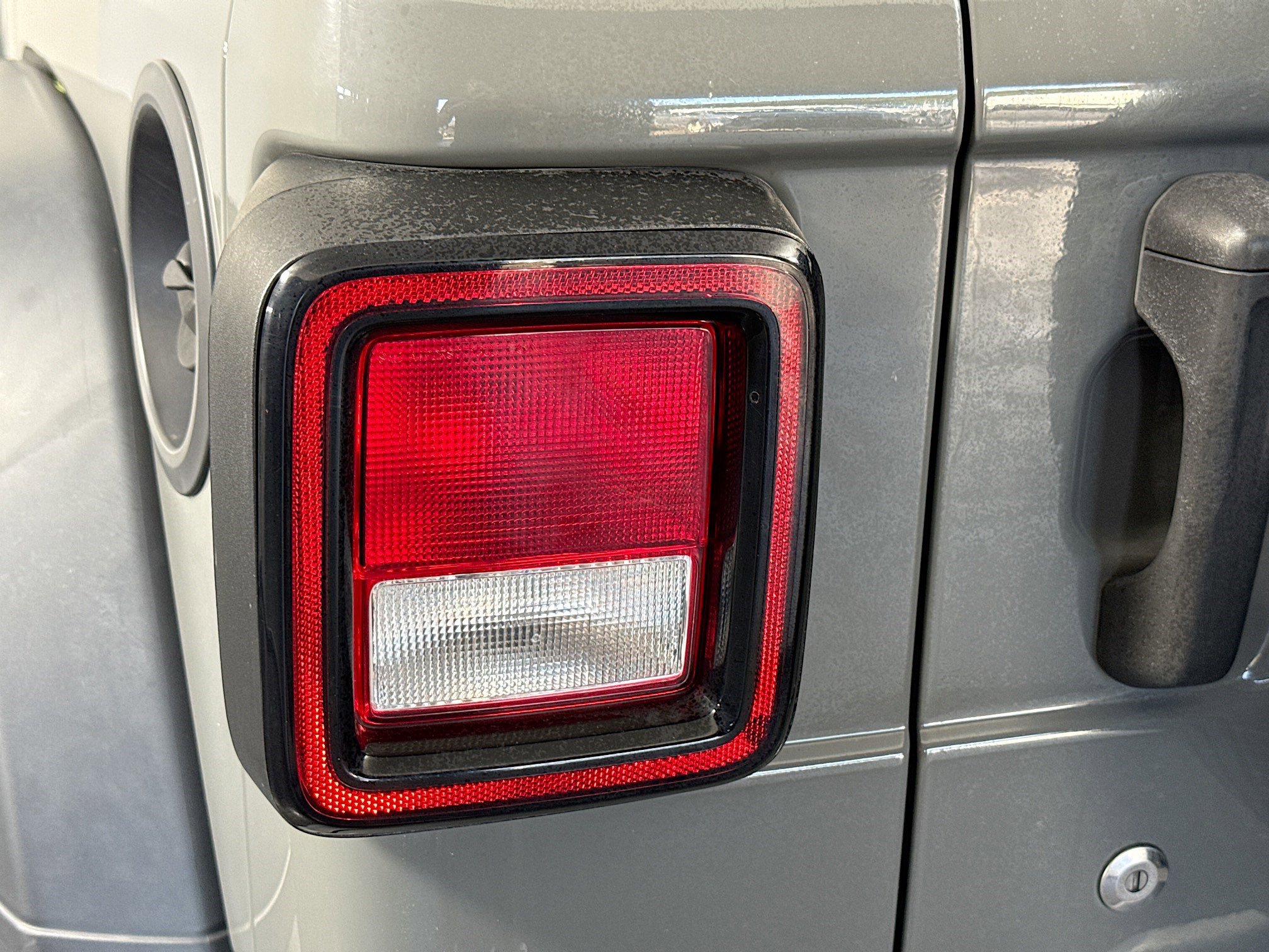 Used 2019 Jeep Wrangler Unlimited Sport S image 36