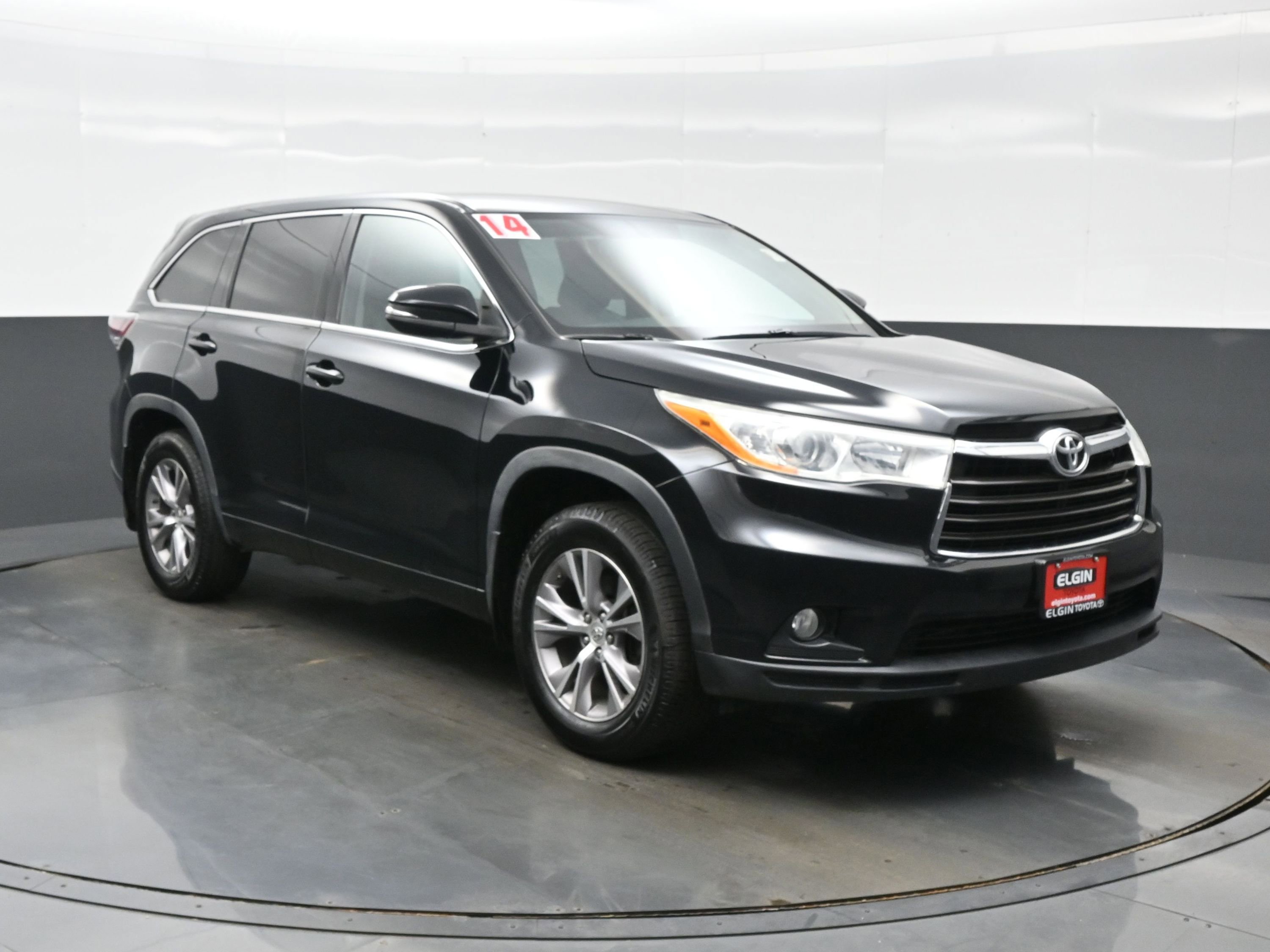 Used 2014 Toyota Highlander Plus AWD/4WD image 8