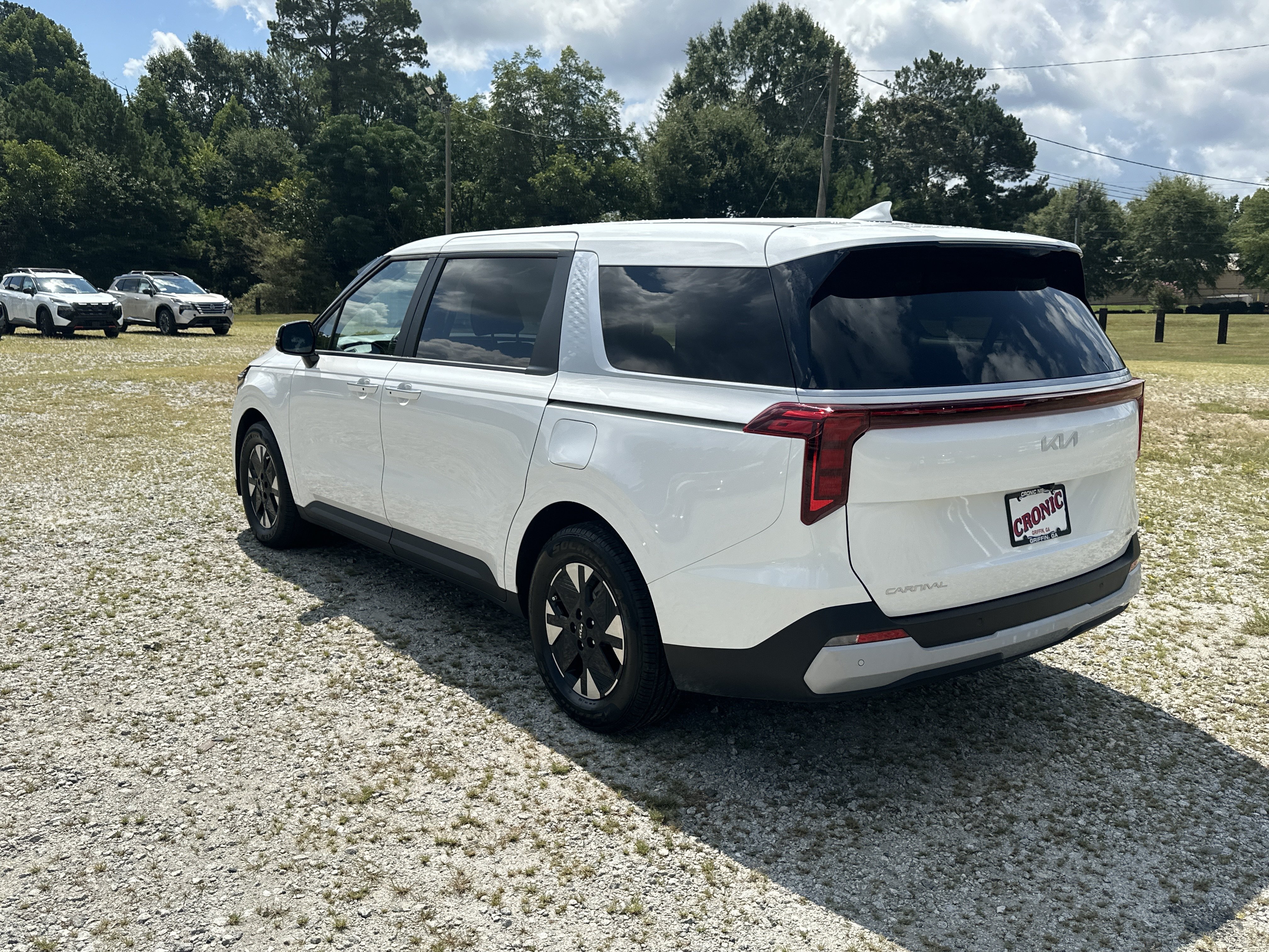 Used 2026 Kia Carnival LXS FWD image 7