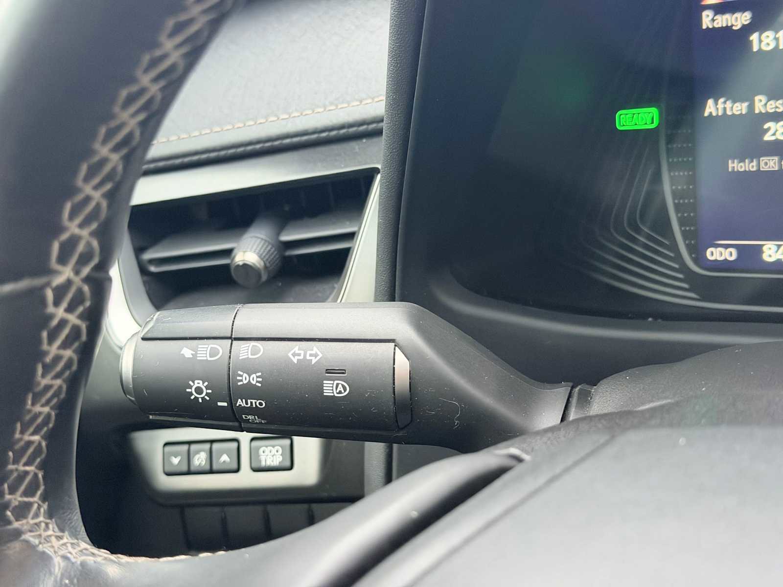 Used 2019 Lexus UX 250h w/ Premium Package image 27