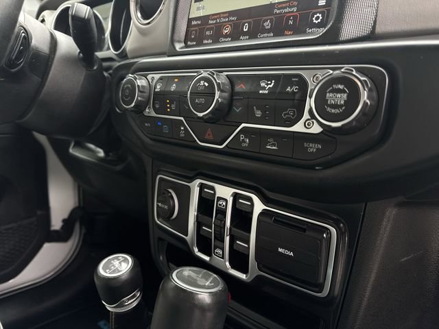 Used 2022 Jeep Wrangler Unlimited Sahara image 34