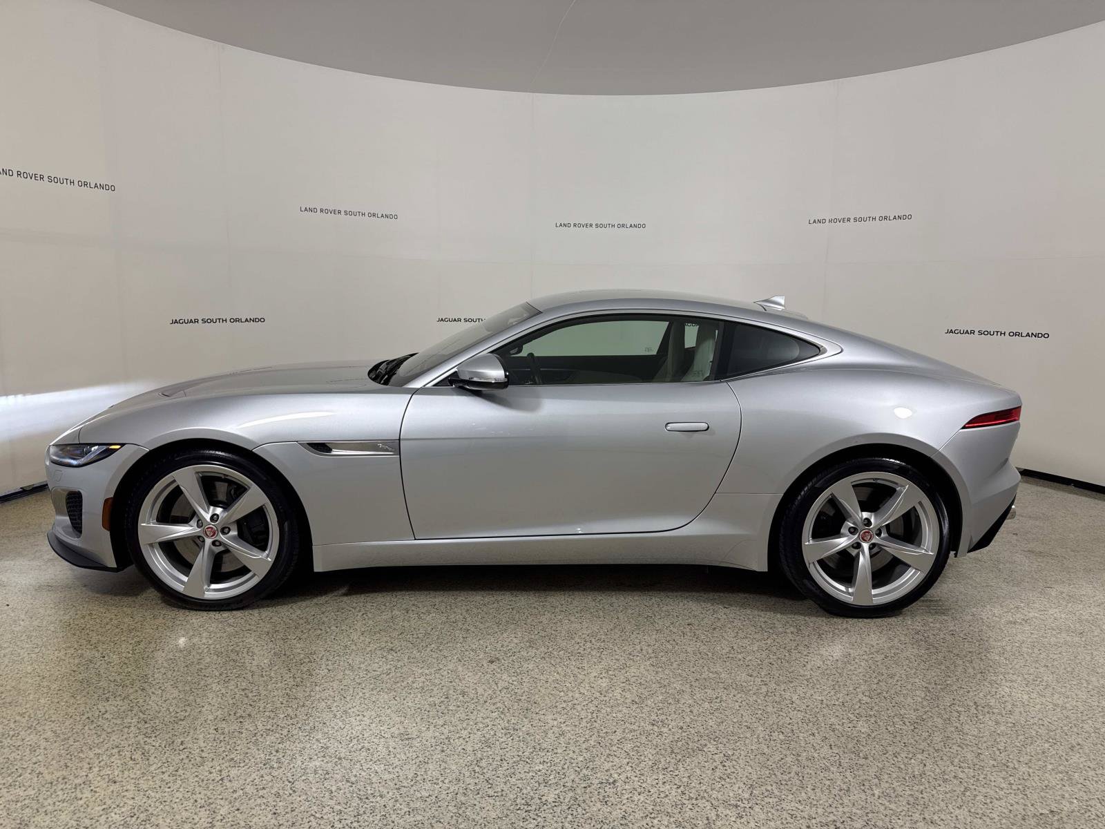 Used 2023 Jaguar F-TYPE Coupe RWD image 2