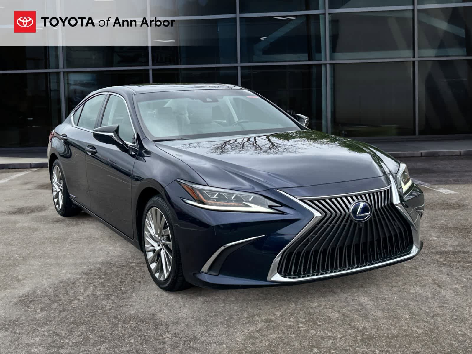 Used 2019 Lexus ES 300h FWD image 1