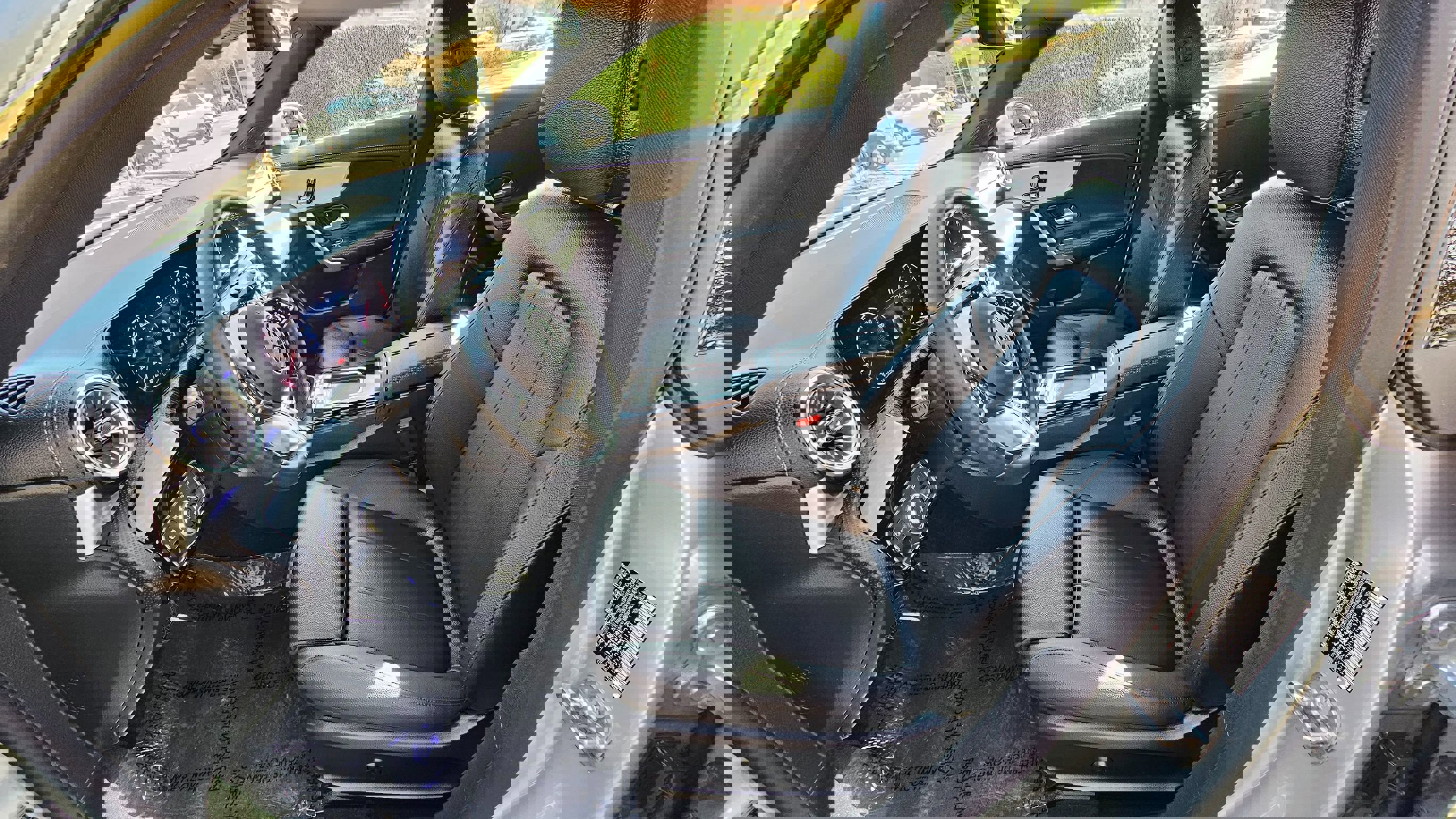 Used 2025 Mercedes-Benz CLA 250 4MATIC image 14