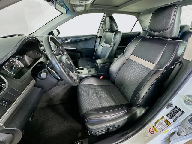 Used 2012 Toyota Camry SE FWD image 26