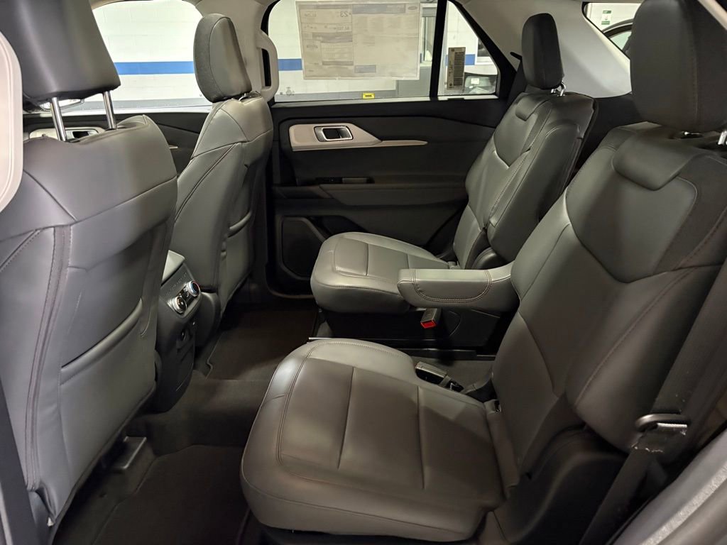 New 2026 Ford Explorer Active w/ Active Comfort Package image 22
