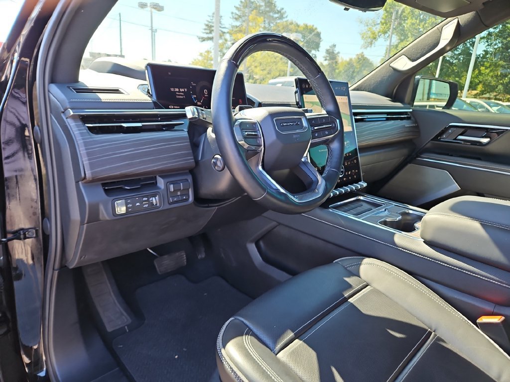Used 2025 GMC Sierra EV Denali AWD/4WD image 21