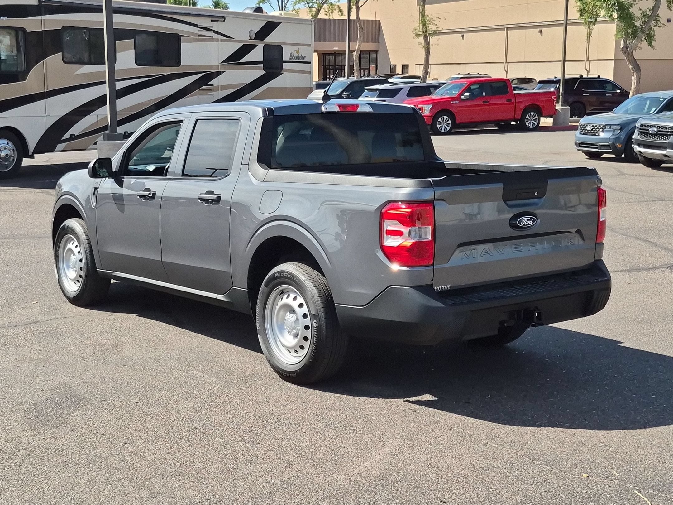 Certified 2025 Ford Maverick XL FWD image 9