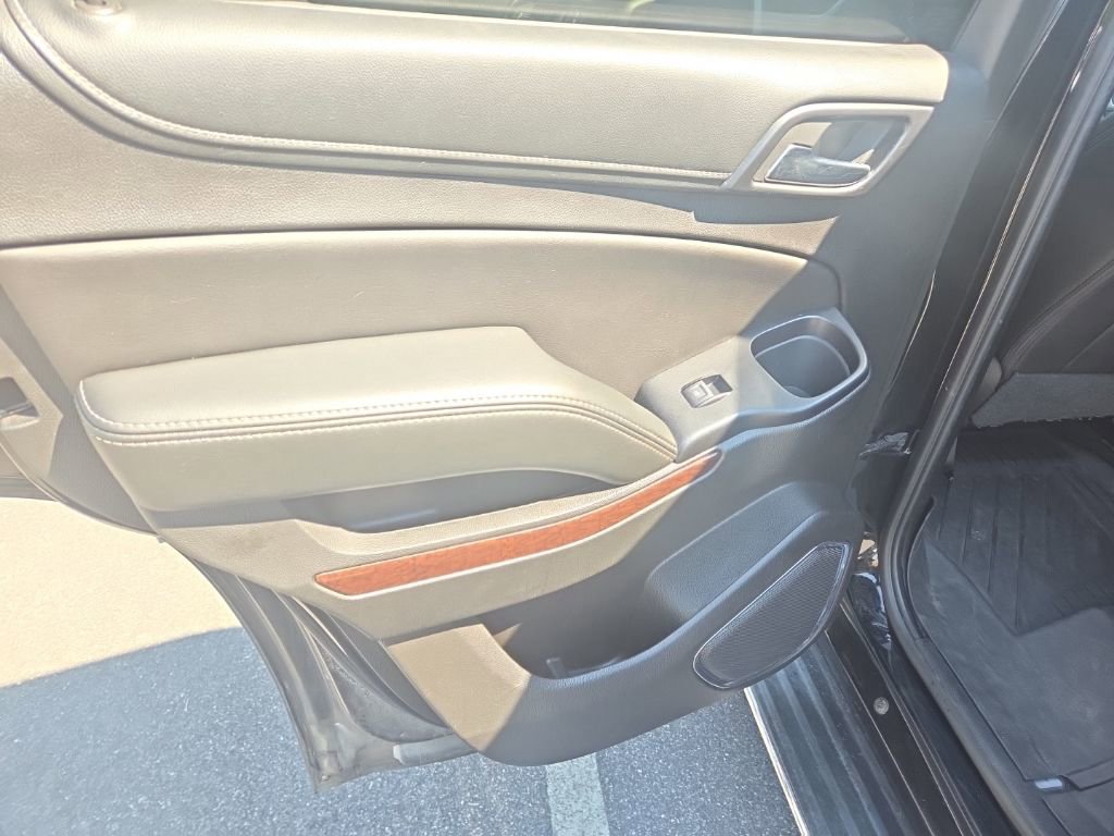 Used 2018 GMC Yukon SLT image 9
