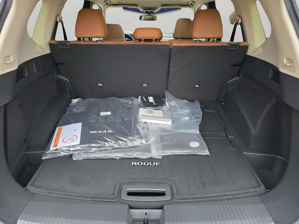 New 2026 Nissan Rogue Platinum w/ Platinum Premium Package image 8