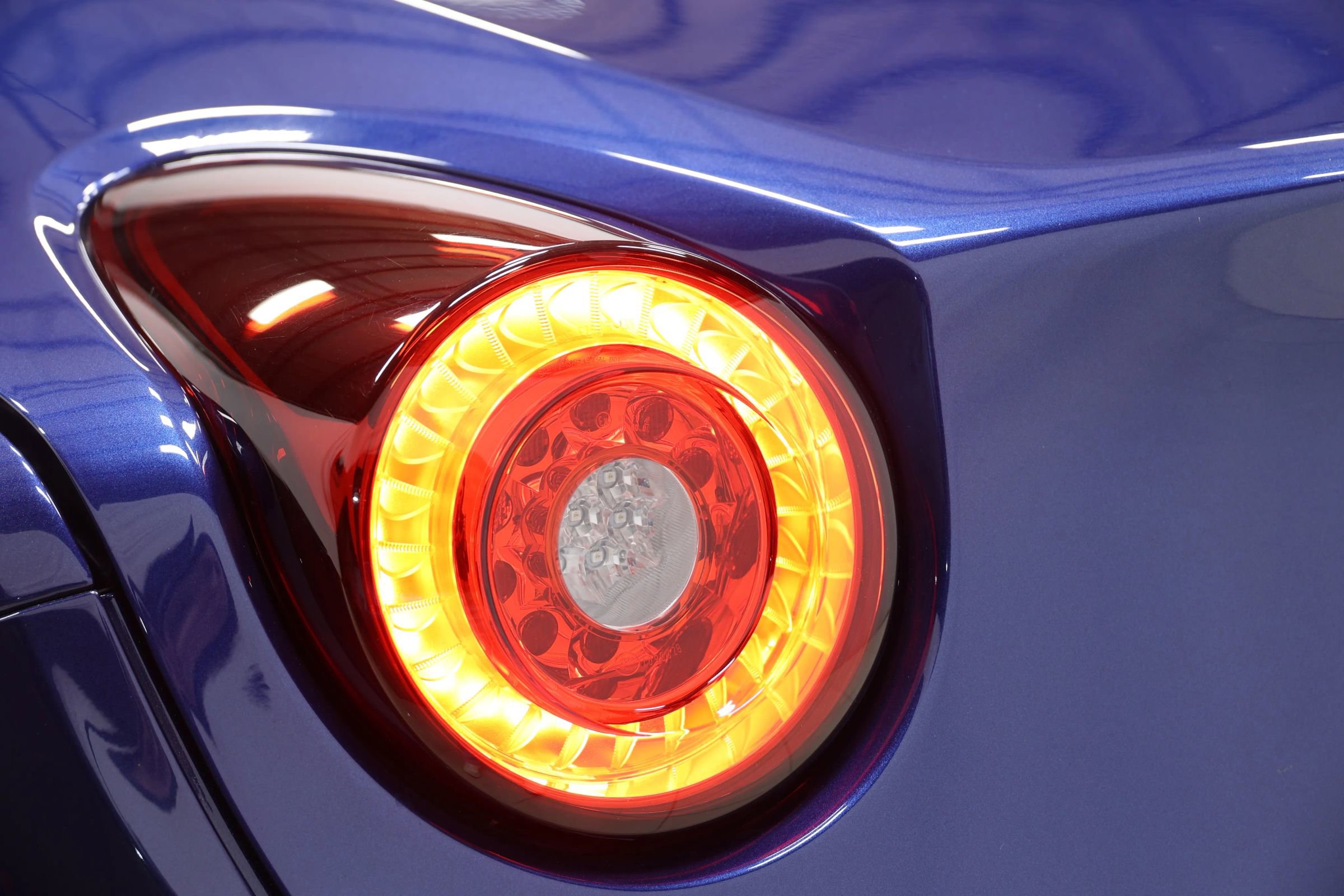 Used 2017 Ferrari California T image 77