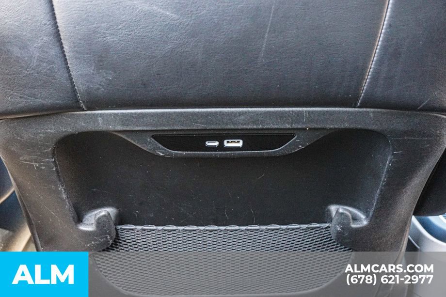 Used 2024 Chrysler Pacifica Select image 37