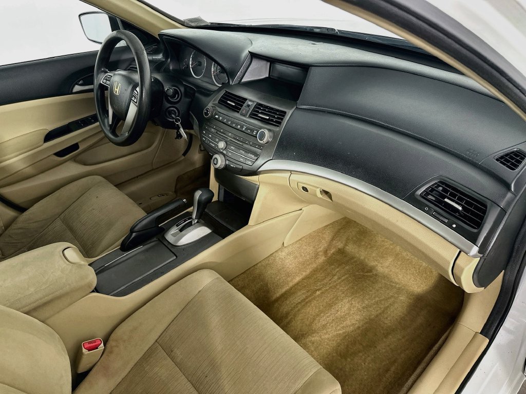 Used 2011 Honda Accord LX-P image 25