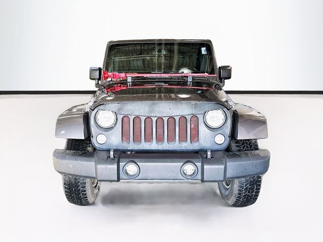 Used 2017 Jeep Wrangler Unlimited Rubicon w/ Connectivity Group image 4