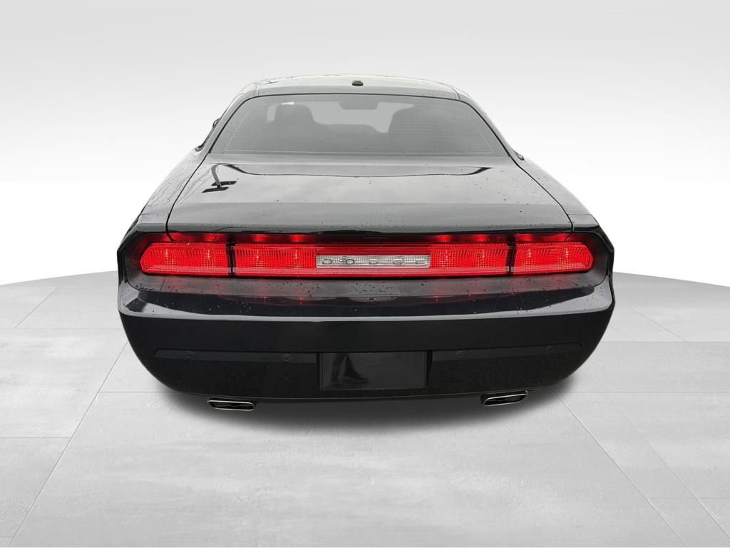 Used 2013 Dodge Challenger SXT Plus image 6