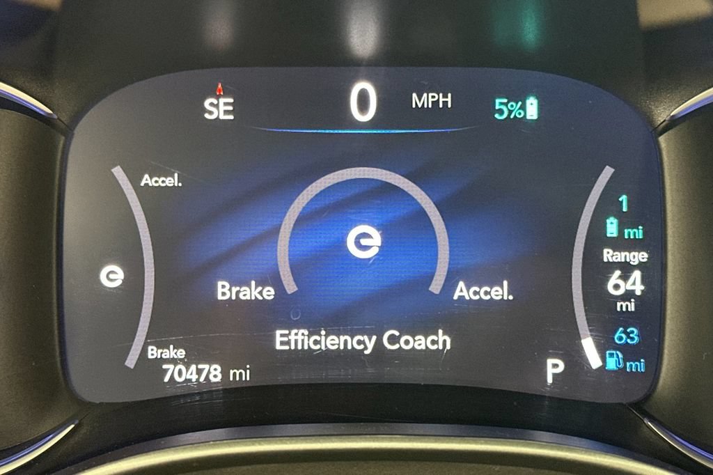 Used 2023 Chrysler Pacifica Touring-L FWD image 31