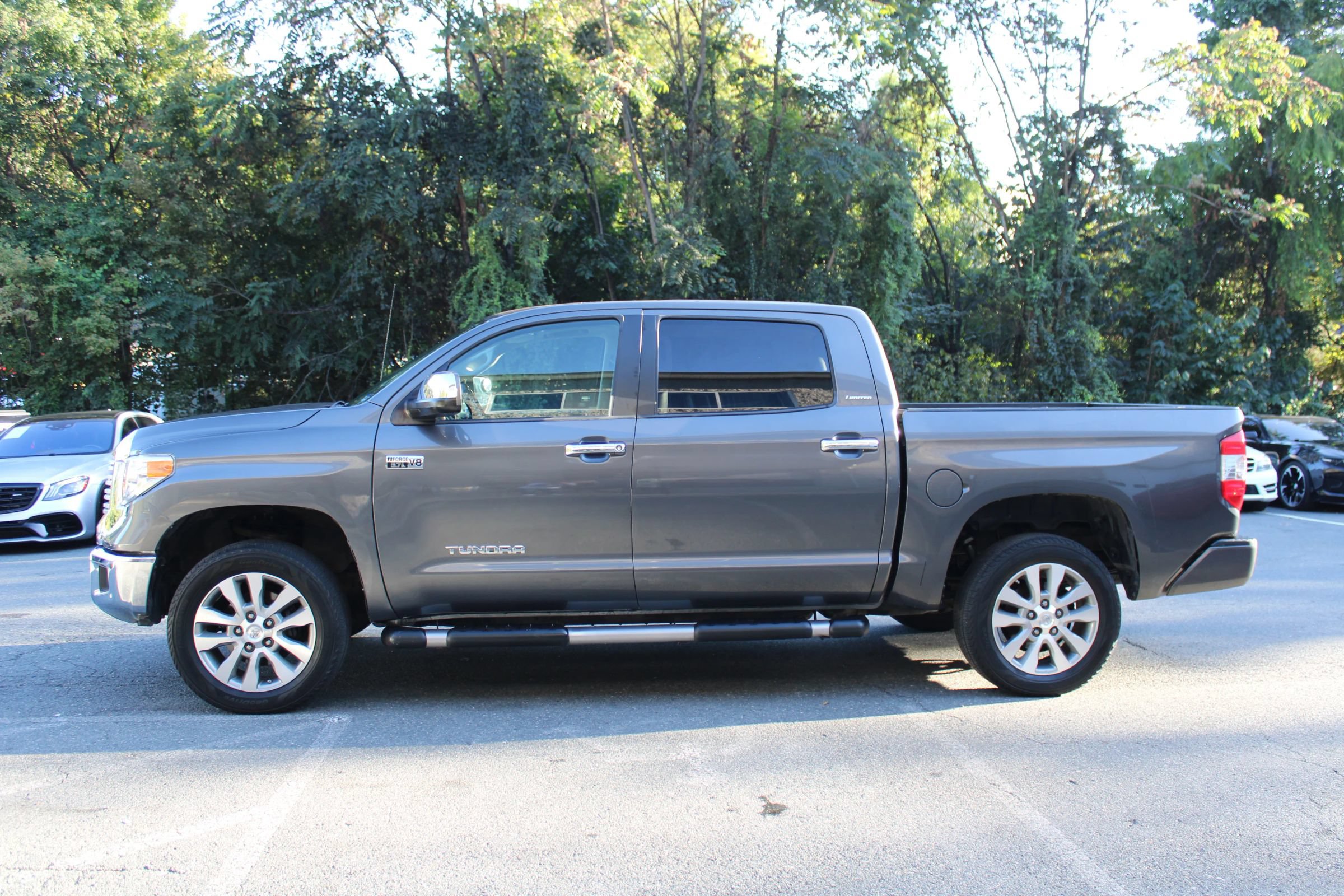 Used 2016 Toyota Tundra Limited w/ Limited Premium Package AWD/4WD image 24