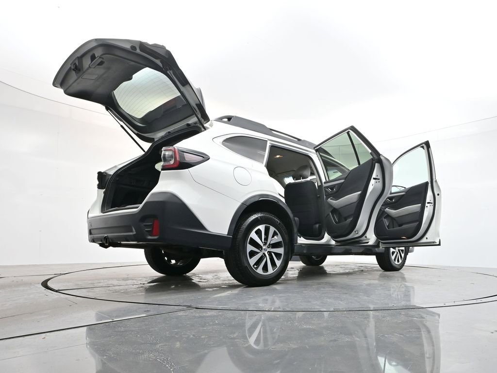 Used 2020 Subaru Outback Premium image 39
