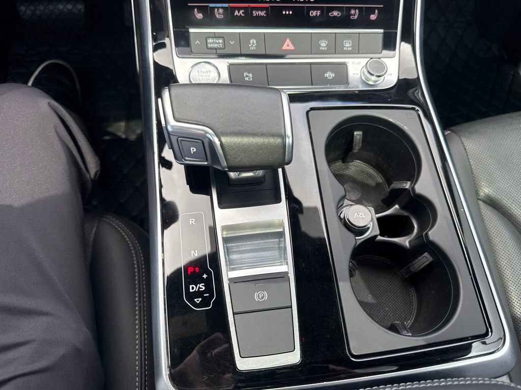 Used 2020 Audi Q8 Premium Plus w/ Premium Plus Package AWD/4WD image 21