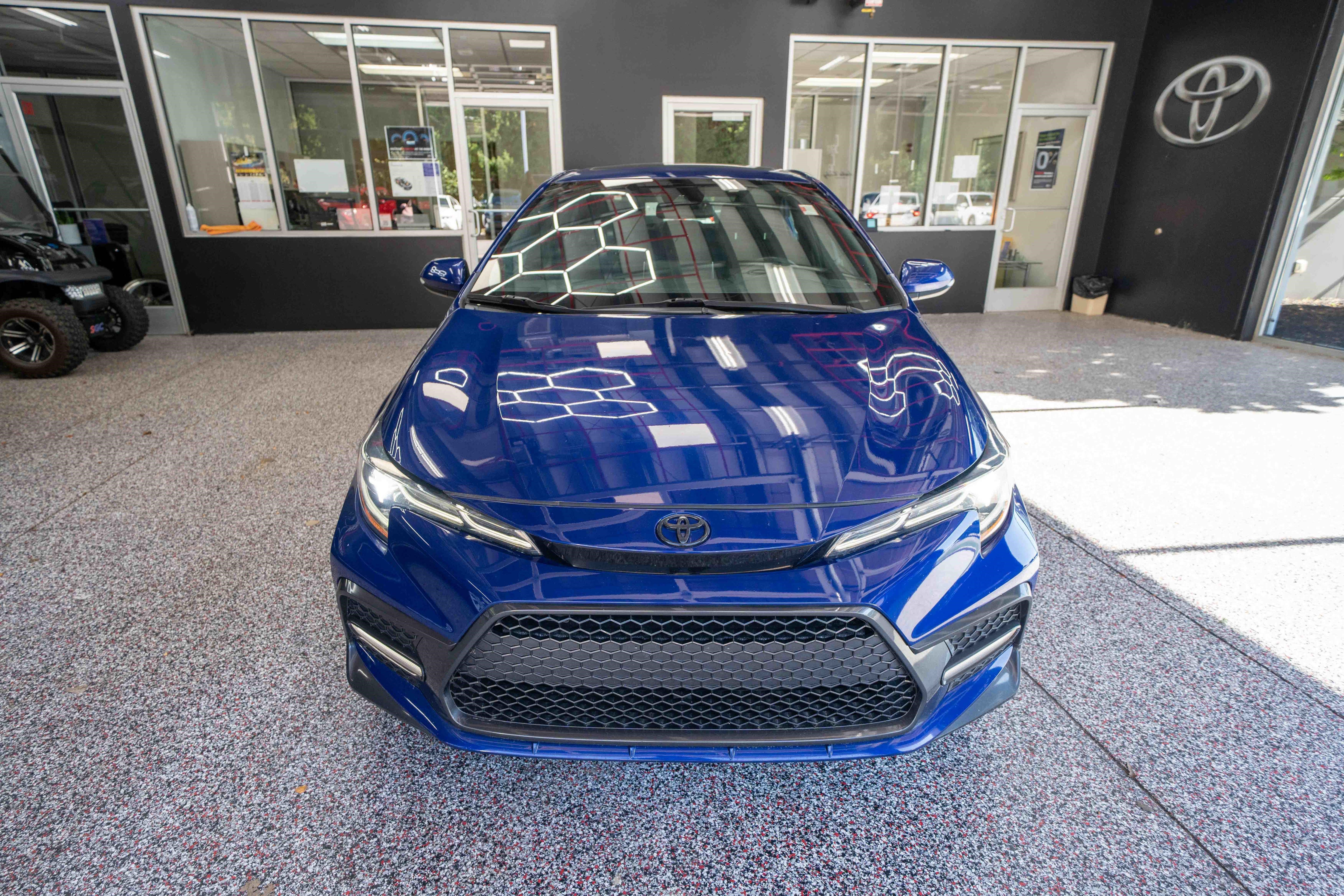 Used 2021 Toyota Corolla SE w/ SE Premium Package FWD image 6