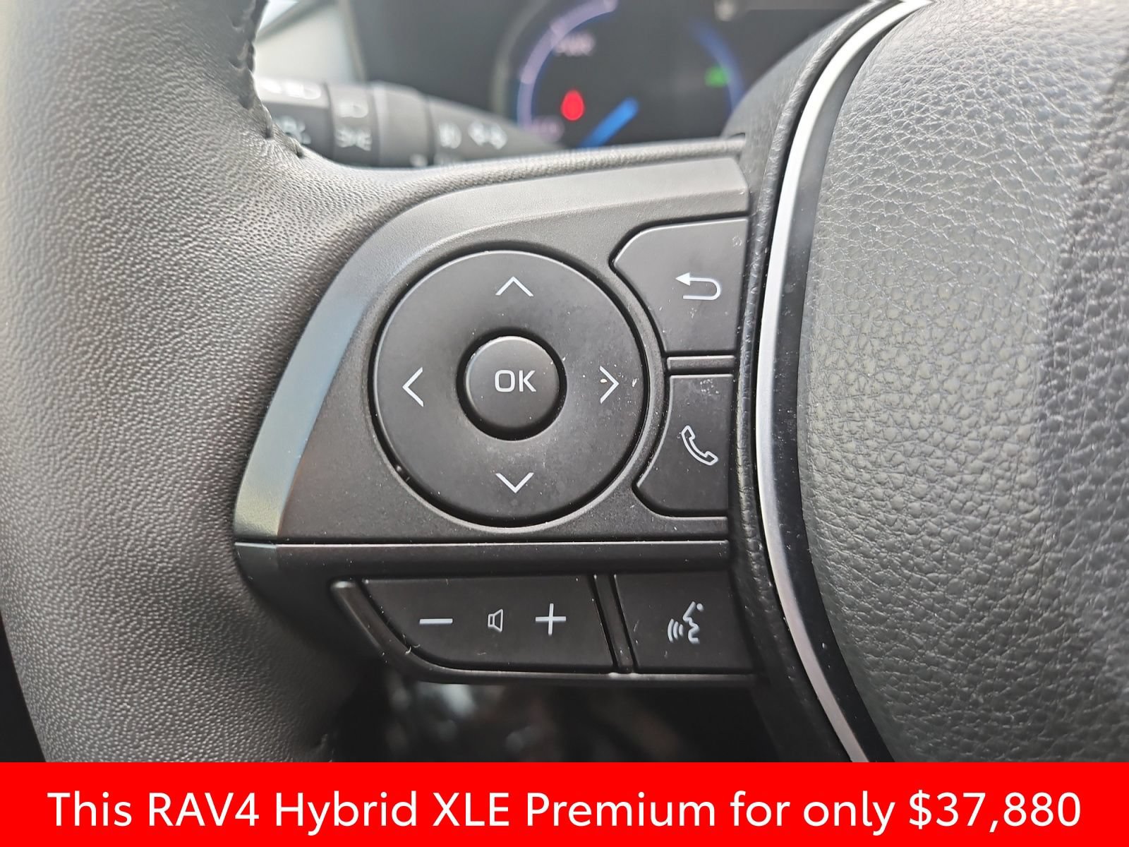 Used 2023 Toyota RAV4 XLE Premium AWD/4WD image 30