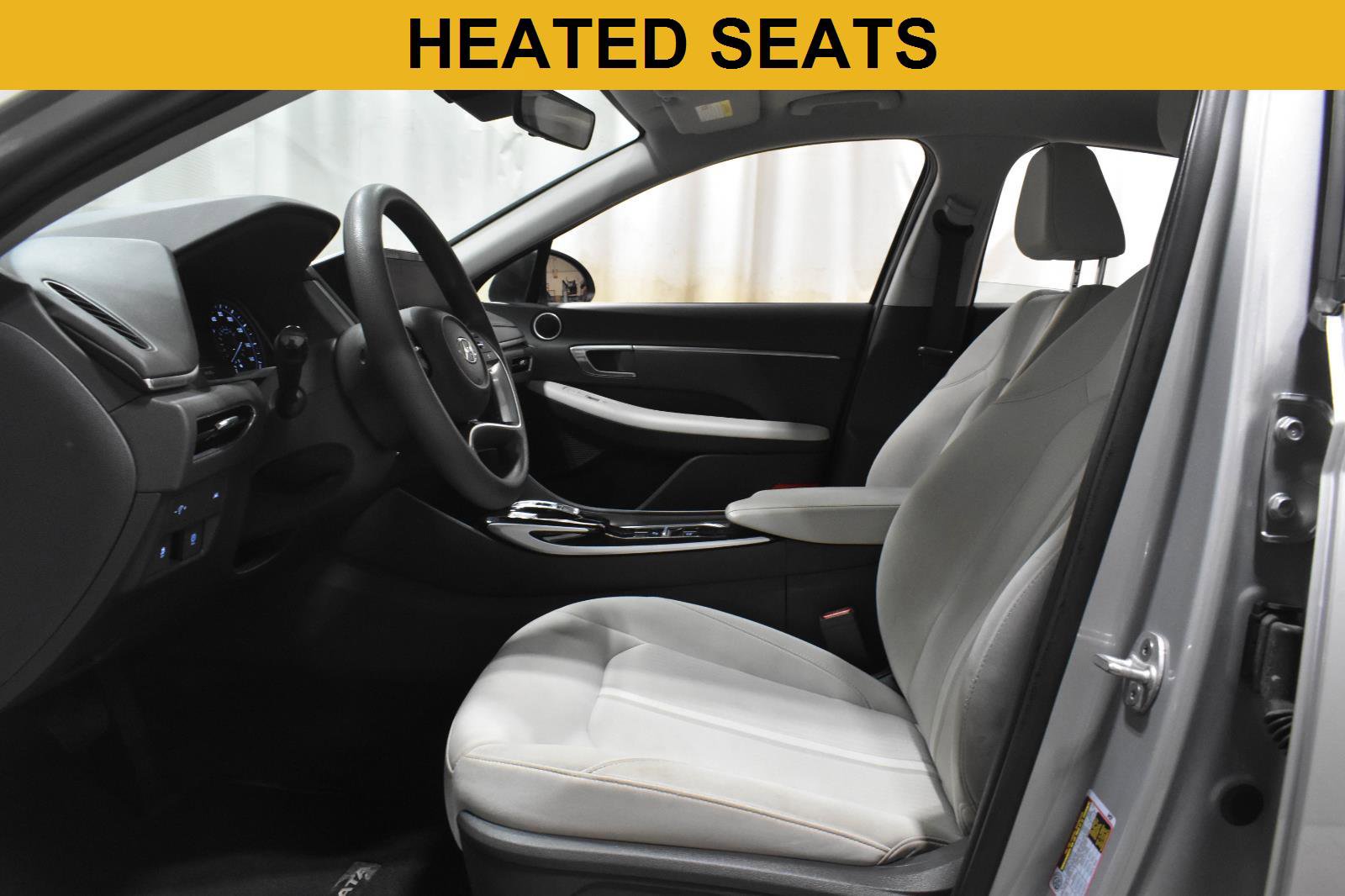 Used 2023 Hyundai Sonata SEL image 3