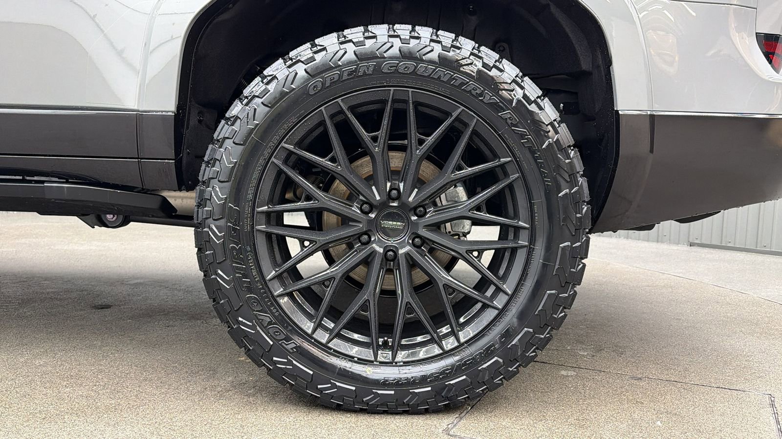 Used 2026 Lexus GX 550 w/ Accessory Package (2T) image 12