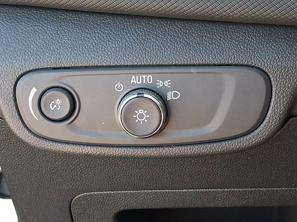Used 2024 Chevrolet TrailBlazer LT AWD/4WD image 25