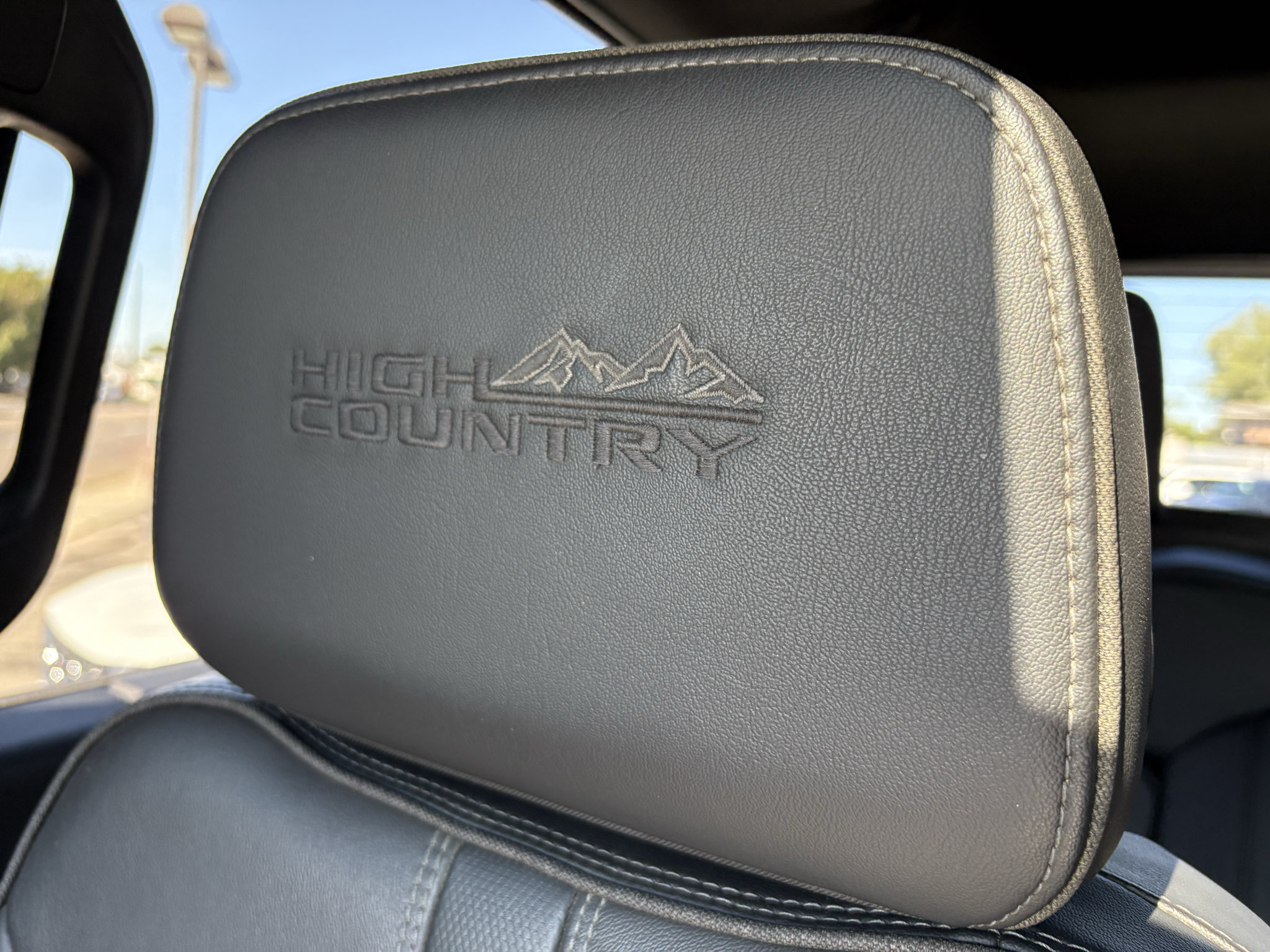 Used 2022 Chevrolet Silverado 3500 High Country AWD/4WD image 34