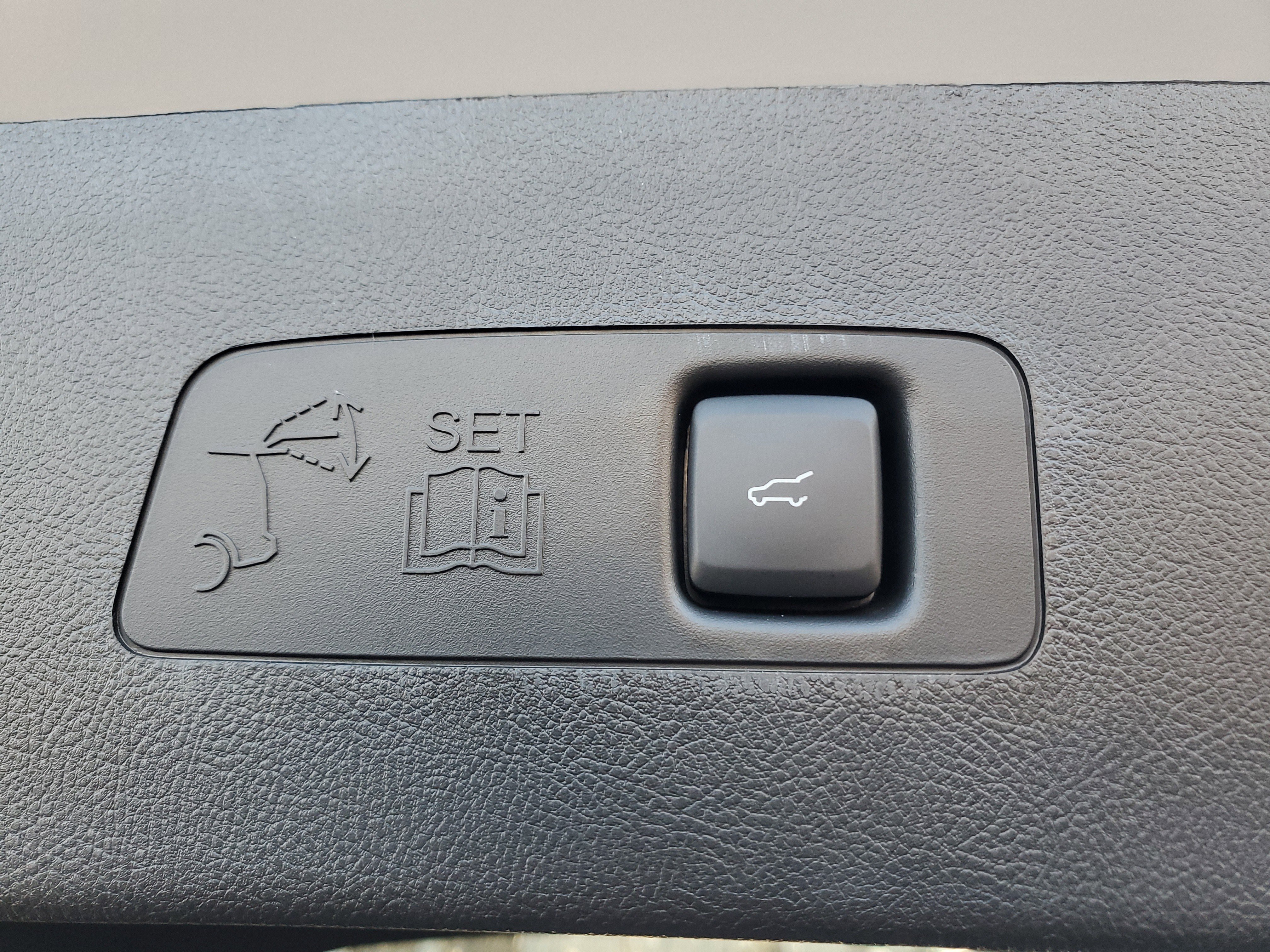 New 2026 Lincoln Corsair Reserve w/ Jet Appearance Package image 30