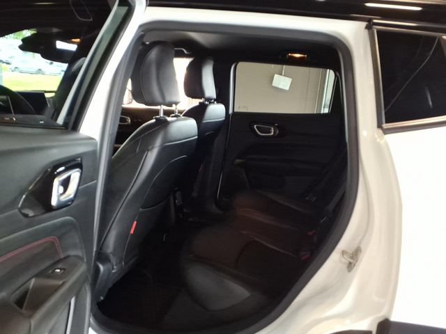 Used 2024 Jeep Compass Trailhawk AWD/4WD image 18