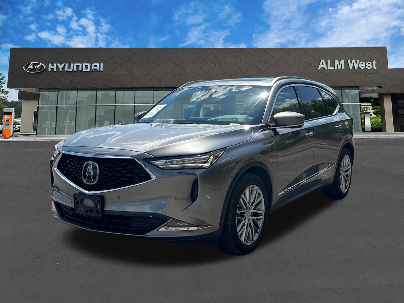 Used 2023 Acura MDX w/ Advance Package AWD/4WD video 1
