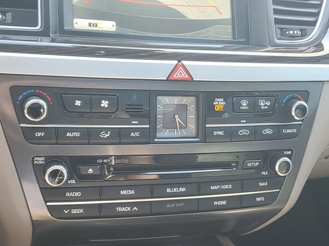 Used 2015 Hyundai Genesis 3.8 w/ Option Group 03 image 17