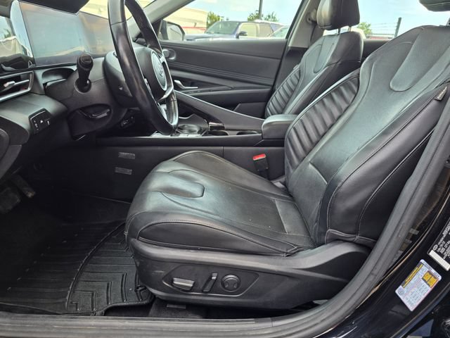 Used 2023 Hyundai Elantra Limited w/ Preferred Accessory Package FWD image 8