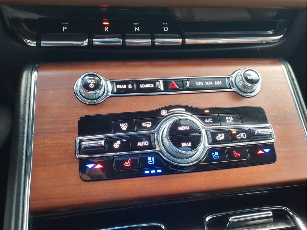 Used 2021 Lincoln Aviator Grand Touring w/ Elements Package Plus AWD/4WD image 21