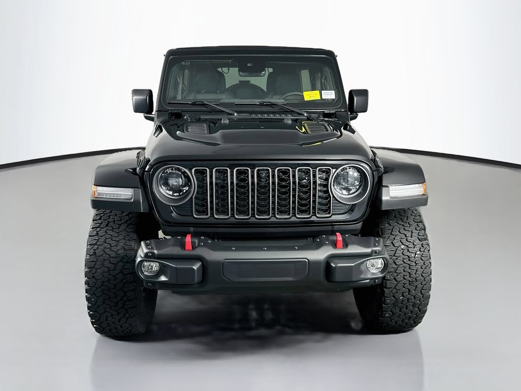 Used 2025 Jeep Wrangler Unlimited Rubicon AWD/4WD image 2