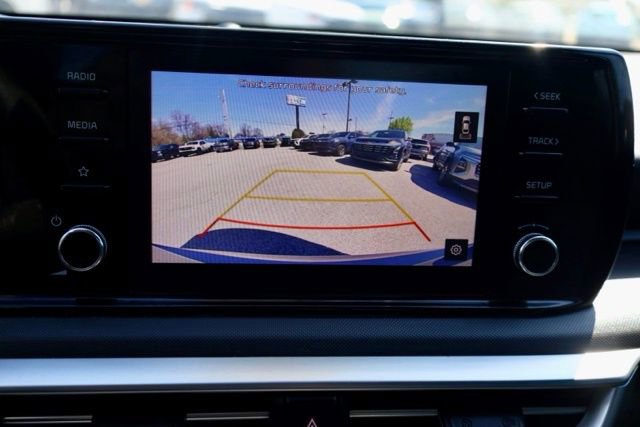 Used 2022 Kia K5 LXS image 17