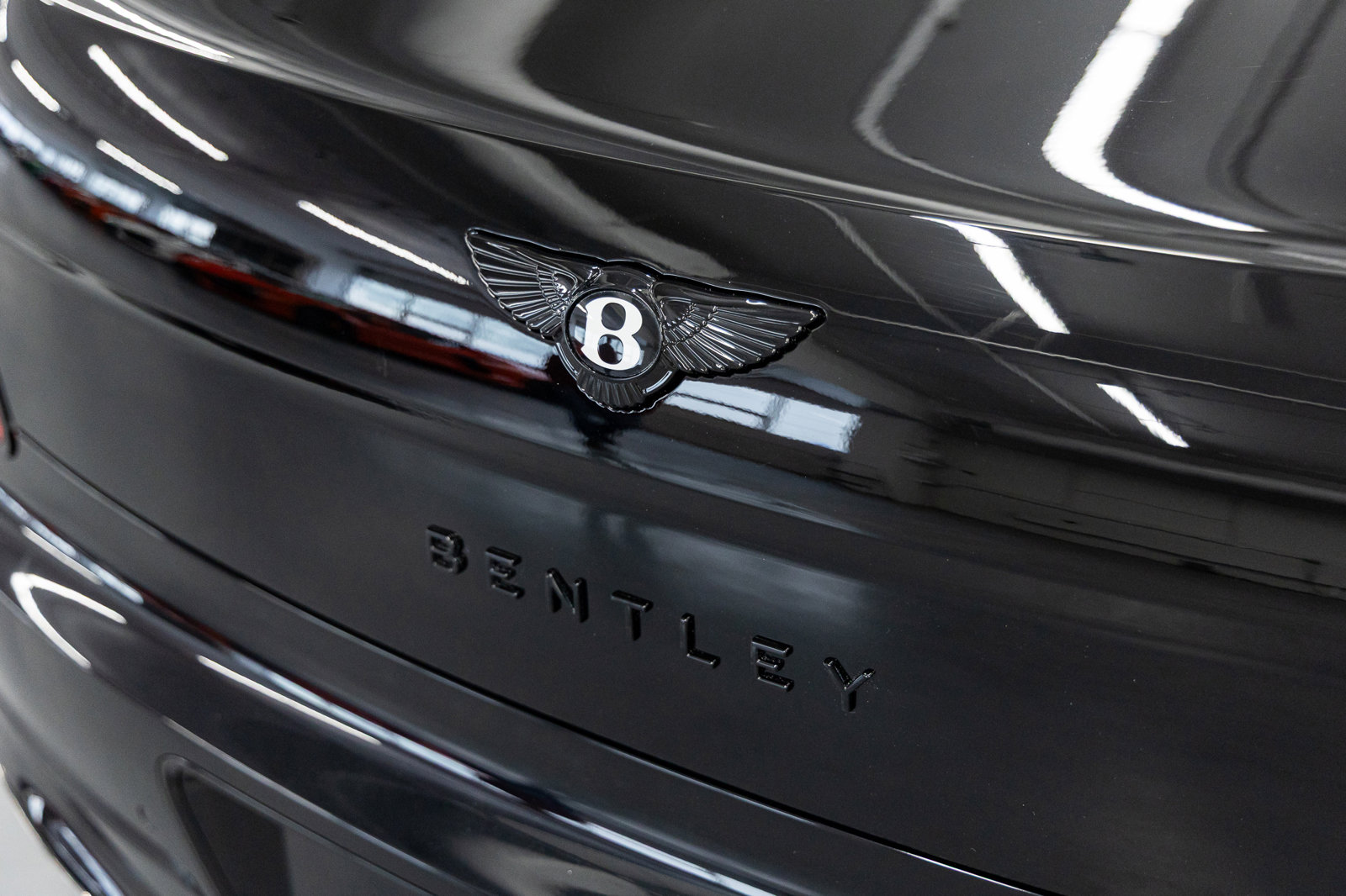 New 2025 Bentley Flying Spur Plug-In Hybrid image 20