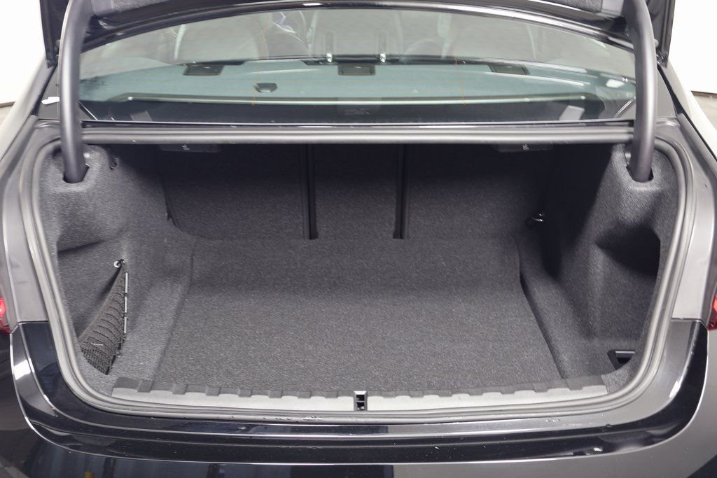 Certified 2025 BMW 330i Sedan w/ Convenience Package image 14