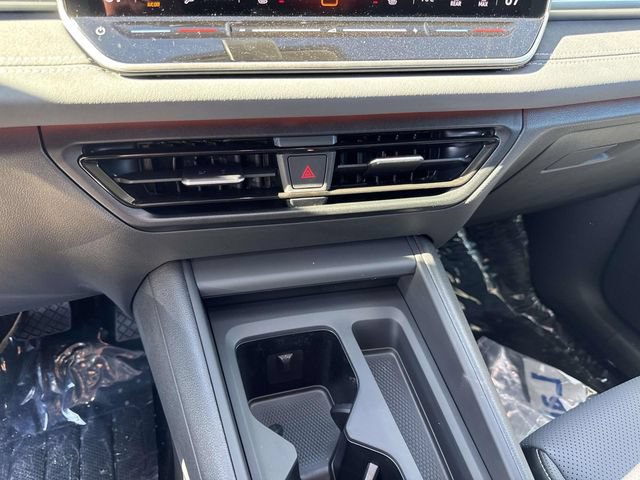 New 2026 Volkswagen Tiguan SE FWD image 25
